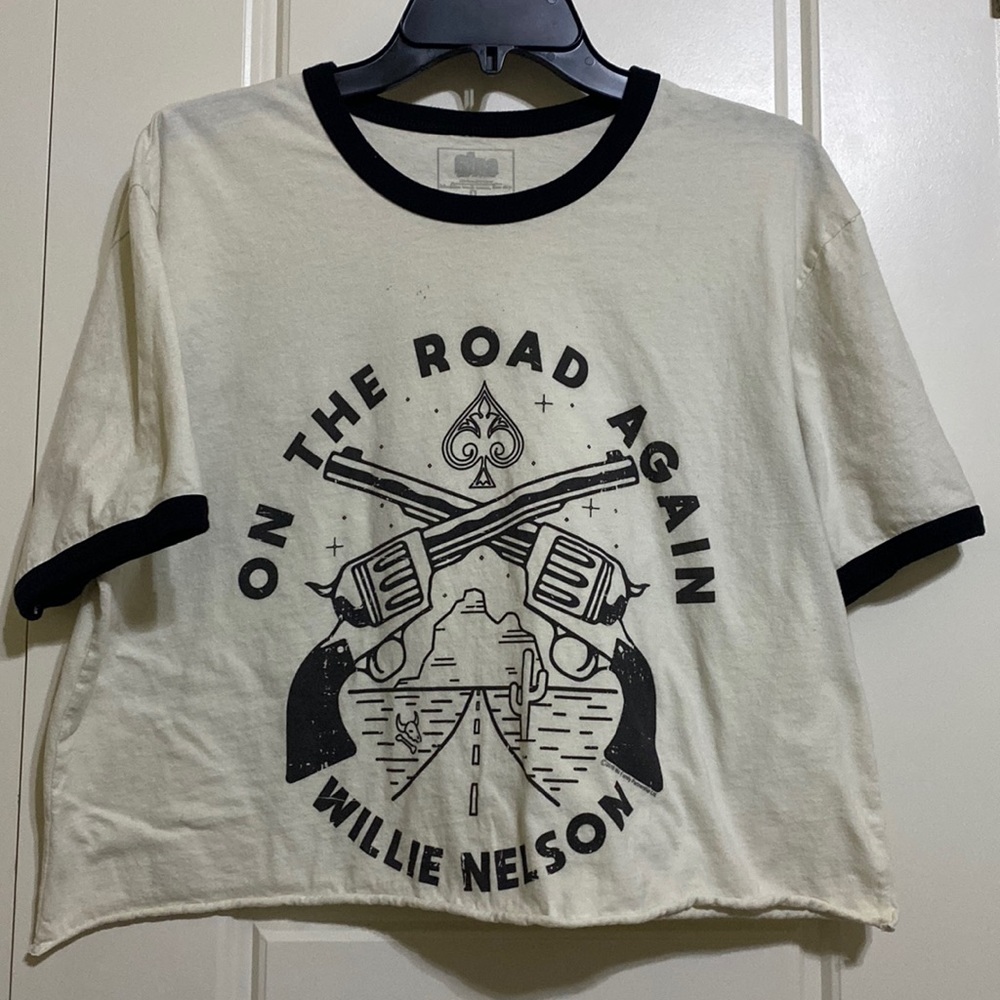 Gina tees cropped Willie Nelson graphic tee
